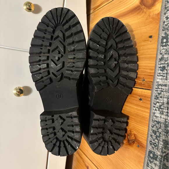 Boots - Picture 5 of 5